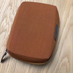 Bellroy Tech Kit Compact (bronze)